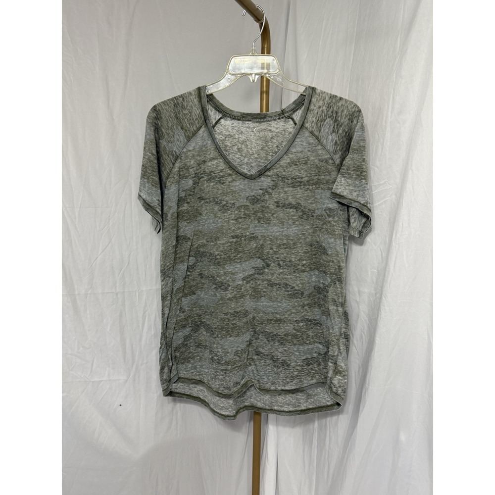 American Eagle Women's Camo/Army Green V-Neck Cut-Out‎ Tee Size: XL